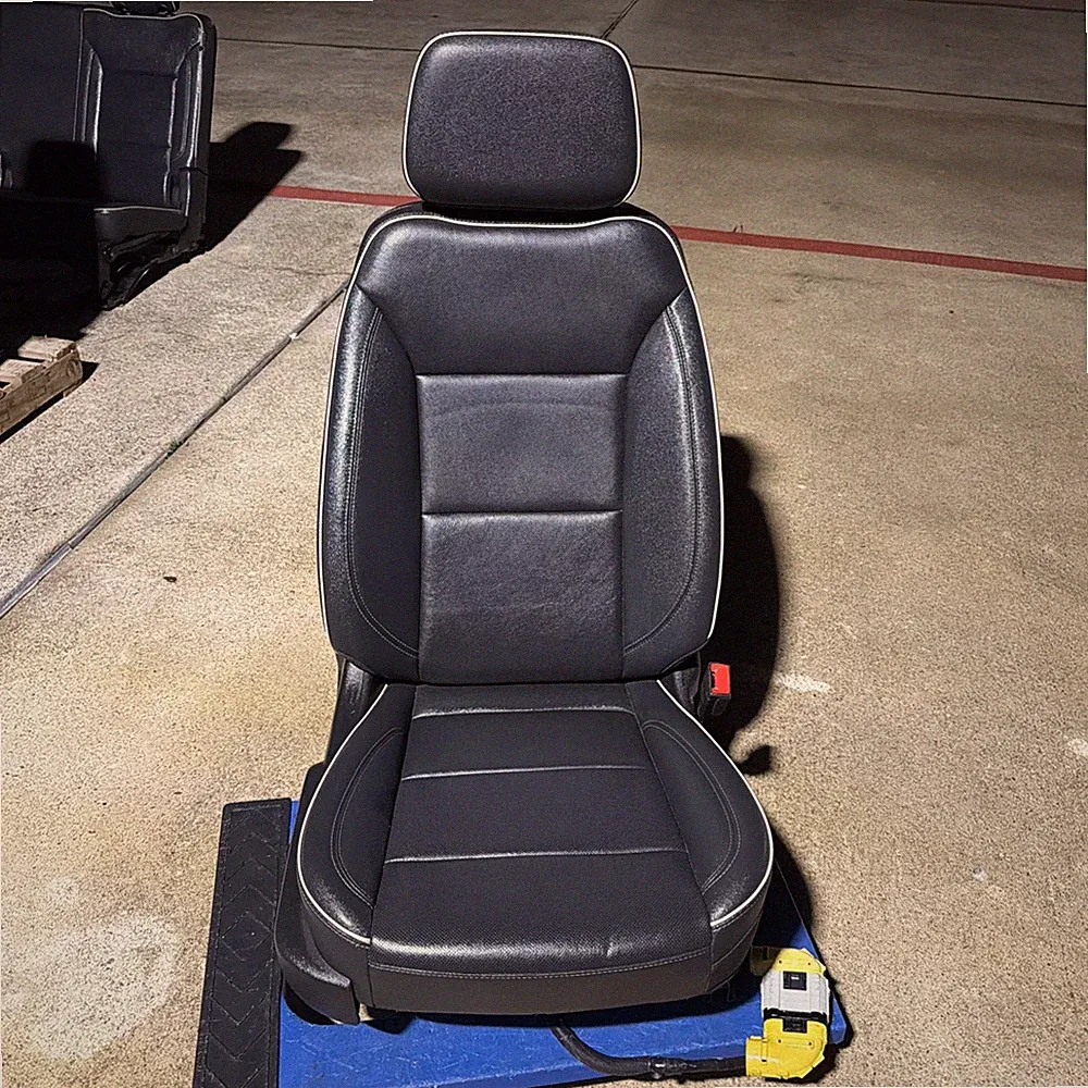 2021 - 2025 CHEVROLET TAHOE SUBURBAN GMC YUKON FRONT BLACK LEATHER SEATS