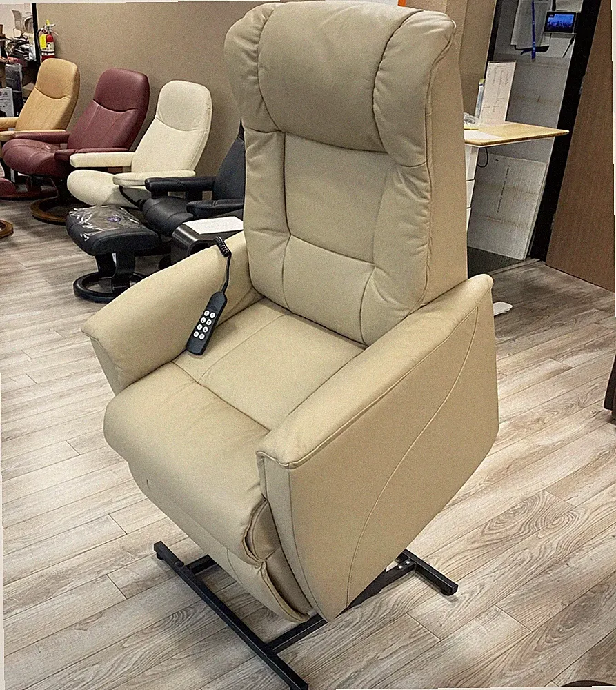 Fjords Memphis Leather Small Patient Lift Chair Mobility Recliner